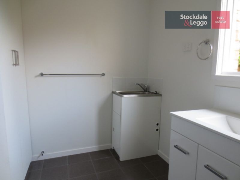 10/2 Berry Street, Essendon VIC 3040