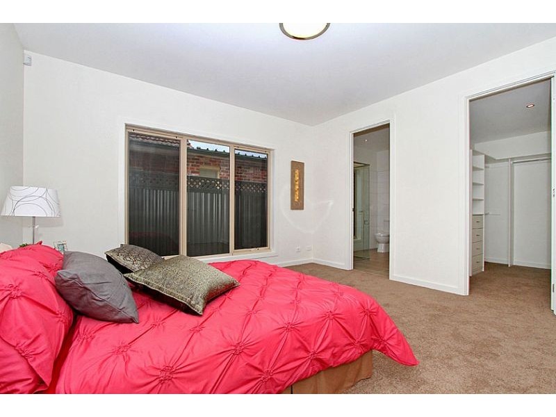 41 Kernan Street, Strathmore VIC 3041