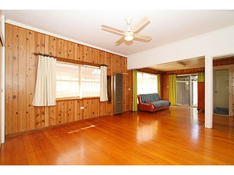 8 Madoline Street, Pascoe Vale VIC 3044