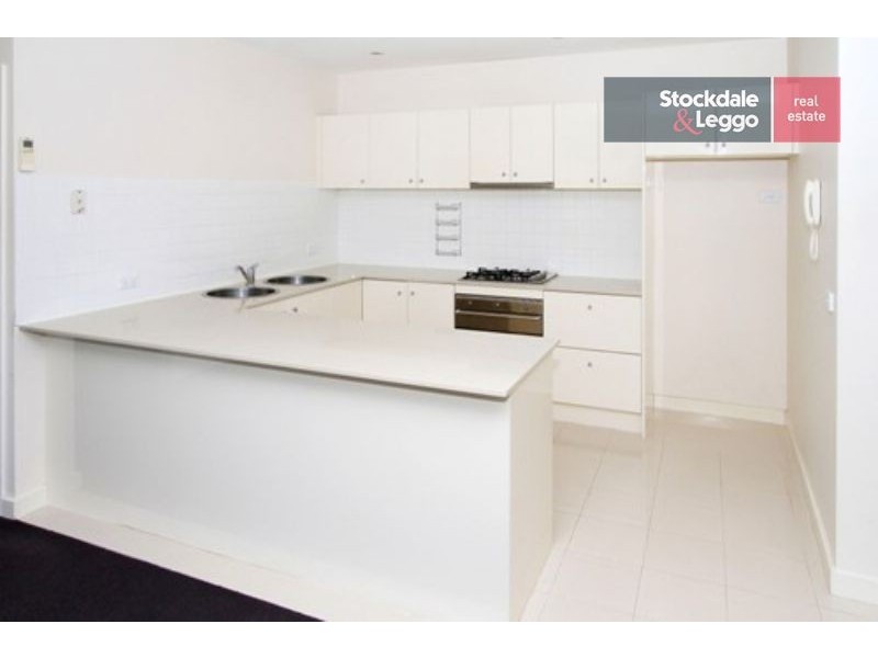 9/42 Napier Crescent, Essendon VIC 3040