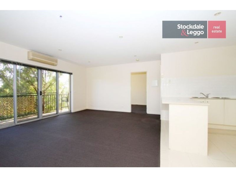 9/42 Napier Crescent, Essendon VIC 3040