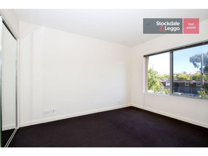 9/42 Napier Crescent, Essendon VIC 3040