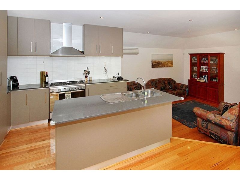 1C Ogilvie Street, Essendon VIC 3040