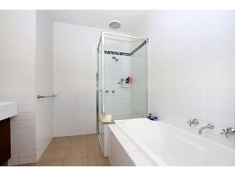 1C Ogilvie Street, Essendon VIC 3040