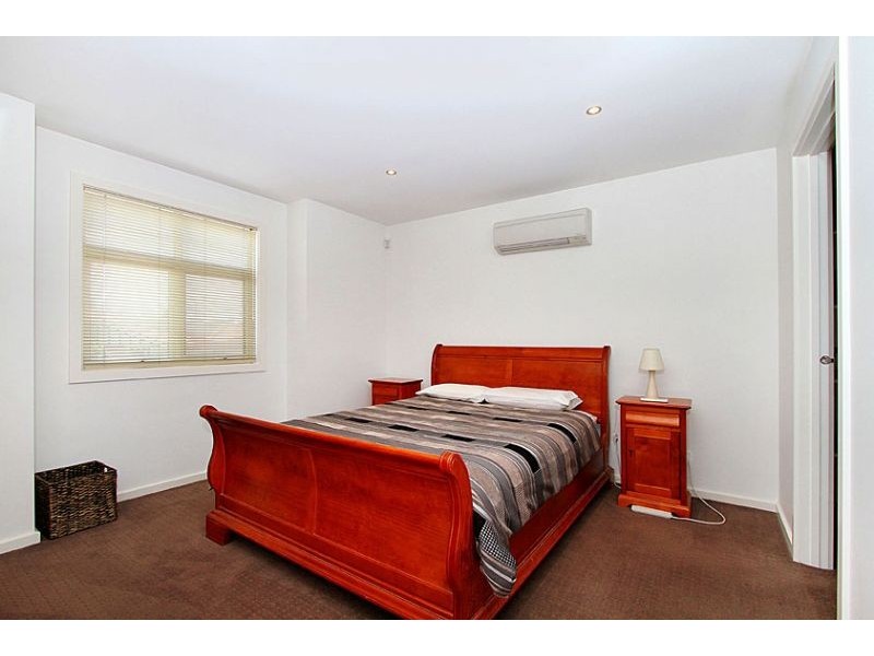 1C Ogilvie Street, Essendon VIC 3040