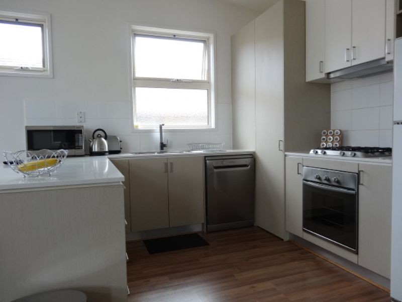 4/11 Churchill Avenue, Maidstone VIC 3012