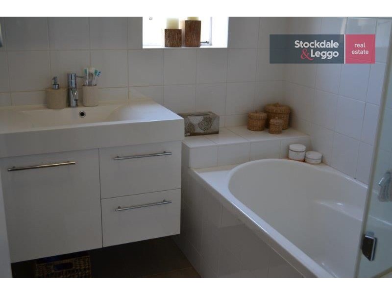 3/139 Napier Street, Essendon VIC 3040