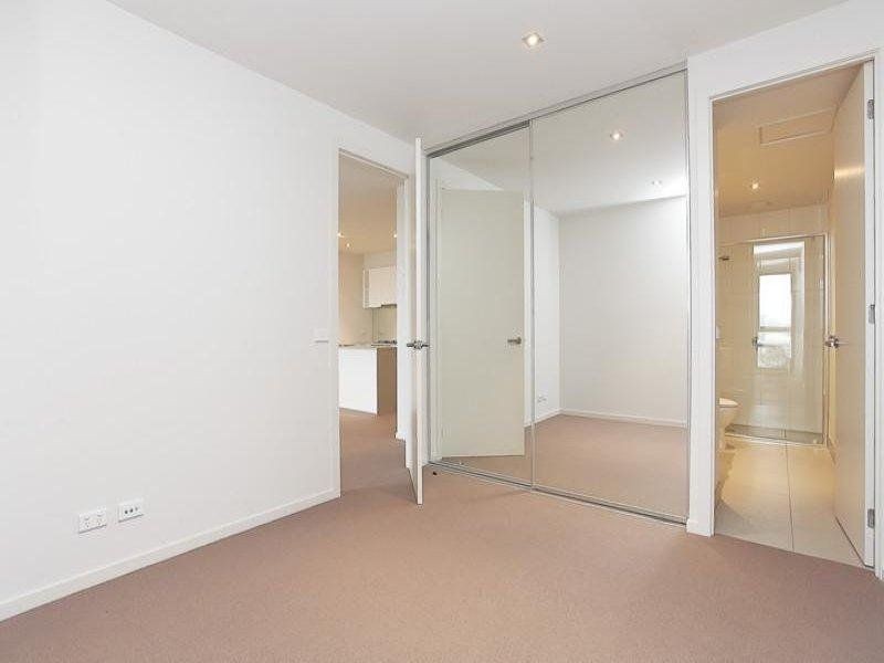 211/20 Pier Lane, Maribyrnong VIC 3032