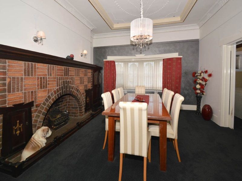 73 Woodland Street, Essendon VIC 3040