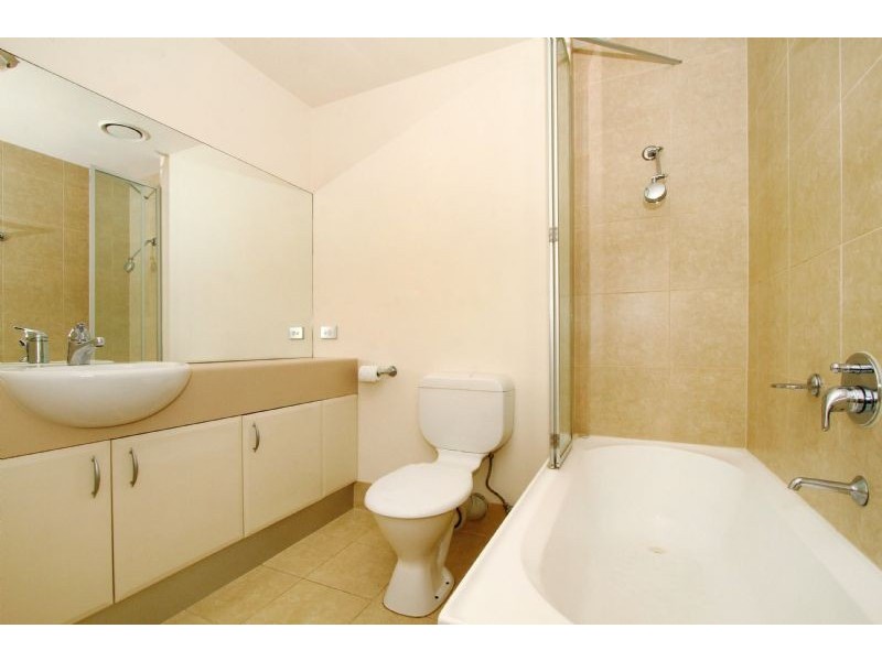 212/77 Village Way, Maribyrnong VIC 3032