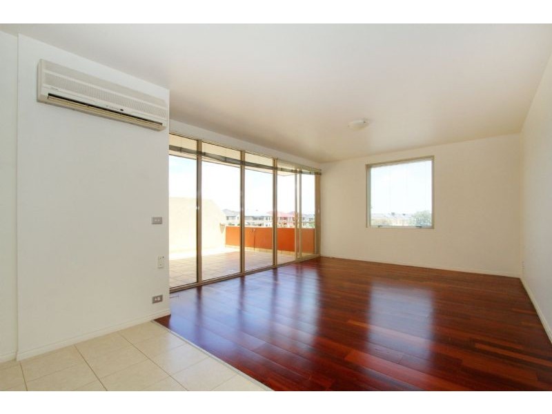 212/77 Village Way, Maribyrnong VIC 3032