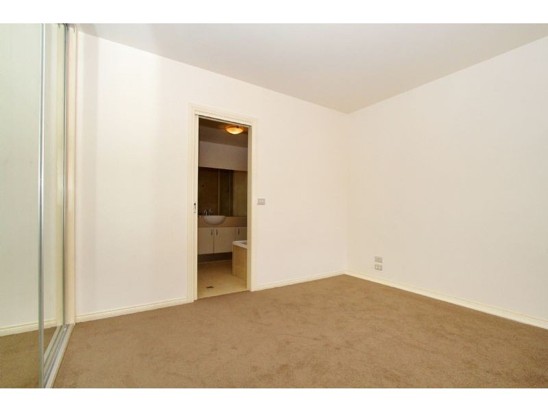 212/77 Village Way, Maribyrnong VIC 3032