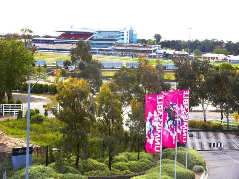 32/1 Gatehouse Drive, Kensington VIC 3031