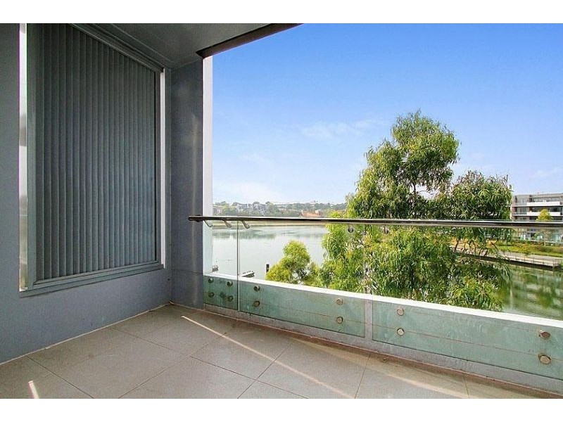 211/20 Pier Lane, Maribyrnong VIC 3032