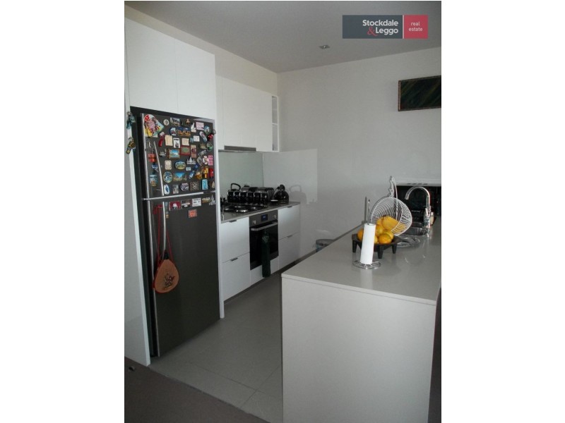 212/20 Pier Lane, Maribyrnong VIC 3032