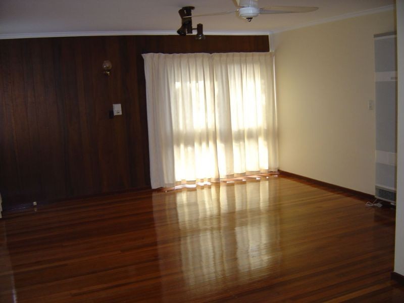 3 Elmhurst Road, Gladstone Park VIC 3043