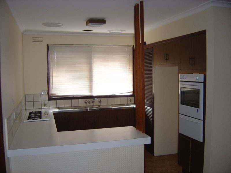 3 Elmhurst Road, Gladstone Park VIC 3043