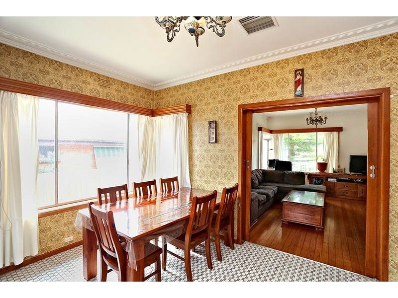 28 Berembong Drive, Keilor East VIC 3033