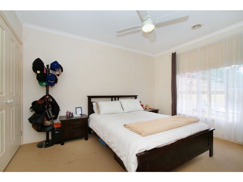 3/44 Bowes Avenue, Airport West VIC 3042