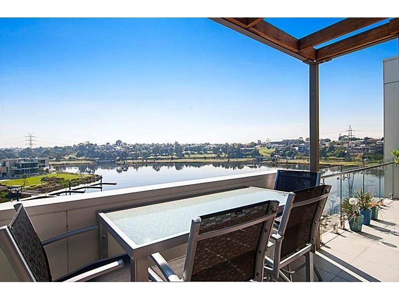 304/55 Cumberland Drive, Maribyrnong VIC 3032