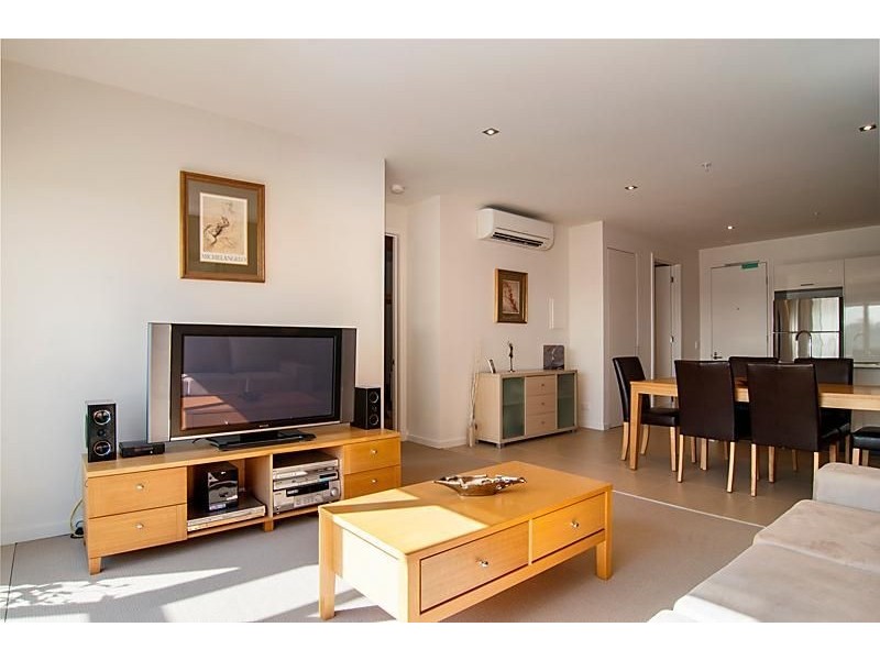 304/55 Cumberland Drive, Maribyrnong VIC 3032