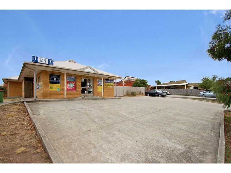 21-23 Magnolia Boulevard, Meadow Heights VIC 3048