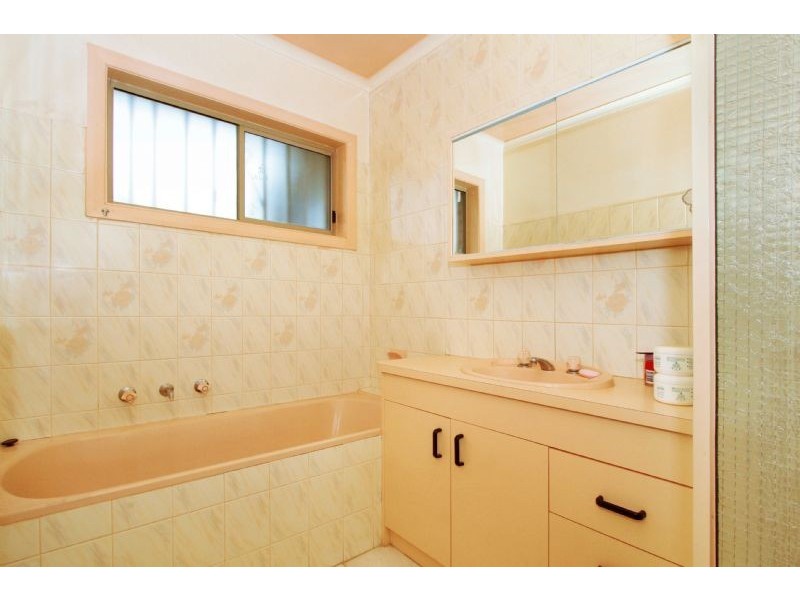 21-23 Magnolia Boulevard, Meadow Heights VIC 3048