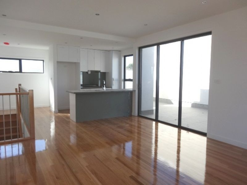 4/28 Bulla Road, Strathmore VIC 3041