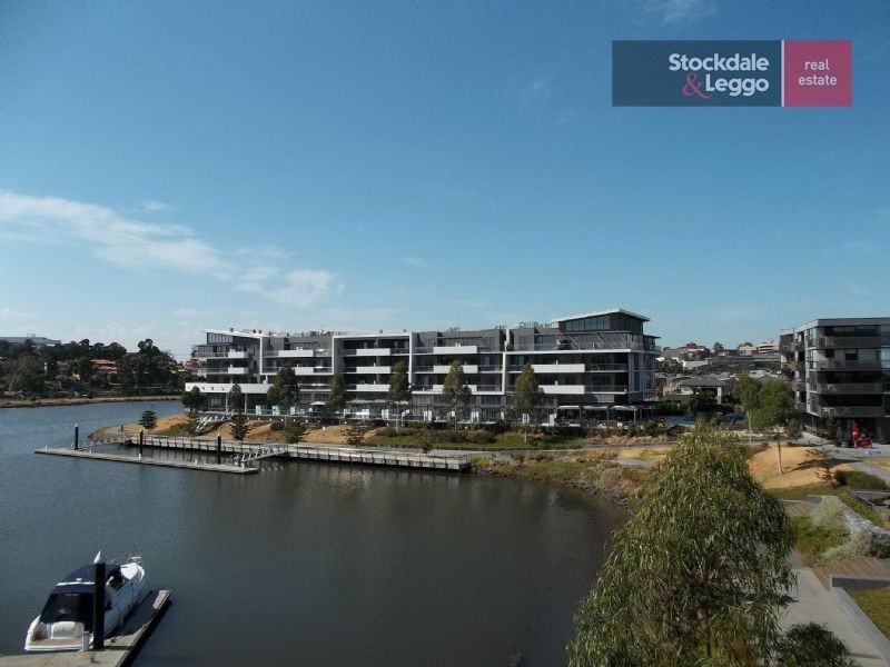 212/20 Pier Lane, Maribyrnong VIC 3032