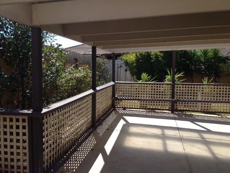 100 Lenoak Street, Gladstone Park VIC 3043