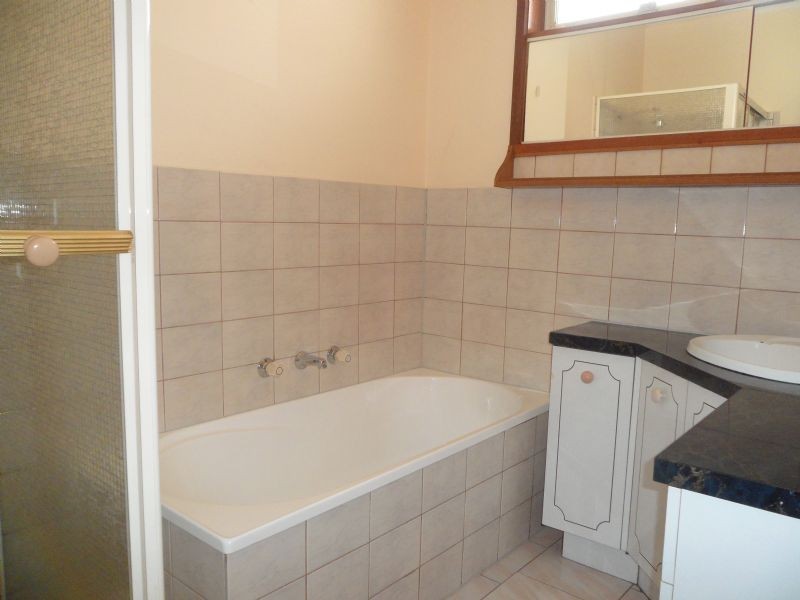 12 Zagreb court, Keilor Park VIC 3042