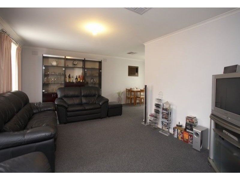 300 Sunshine Avenue, Keilor Downs VIC 3038
