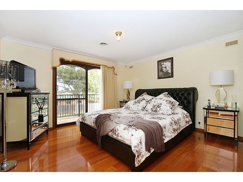19 Collinson Street, Keilor Park VIC 3042