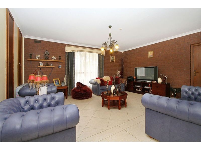 19 Collinson Street, Keilor Park VIC 3042