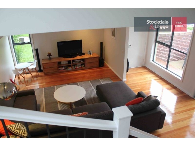 27 Navy Close, Maribyrnong VIC 3032