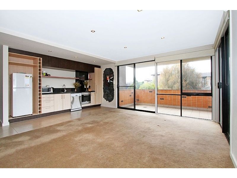 12/6 Crefden Street, Maidstone VIC 3012