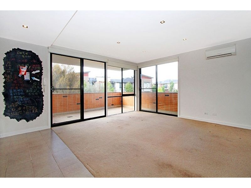 12/6 Crefden Street, Maidstone VIC 3012