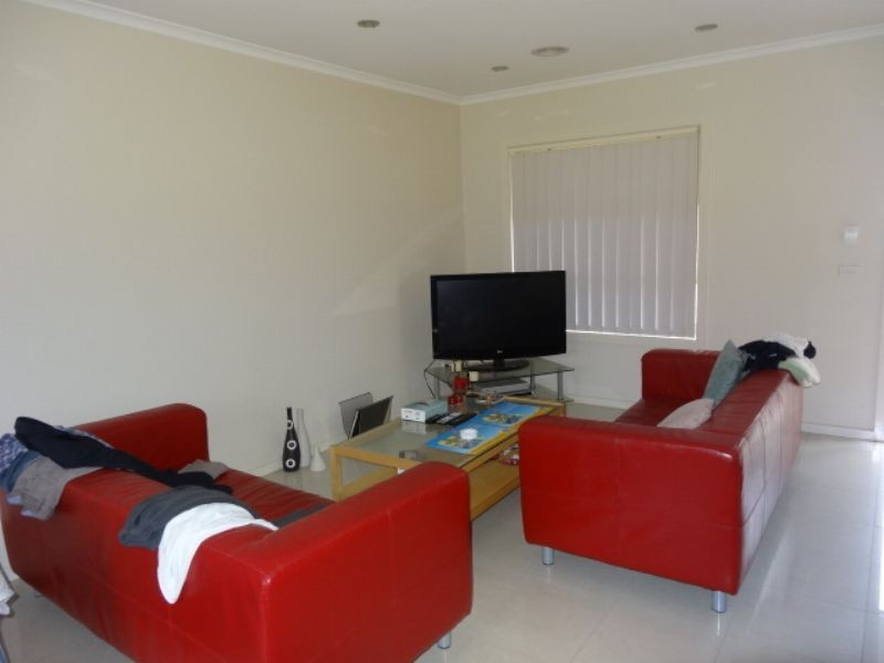 2/24-26 Broadmeadows Road, Tullamarine VIC 3043