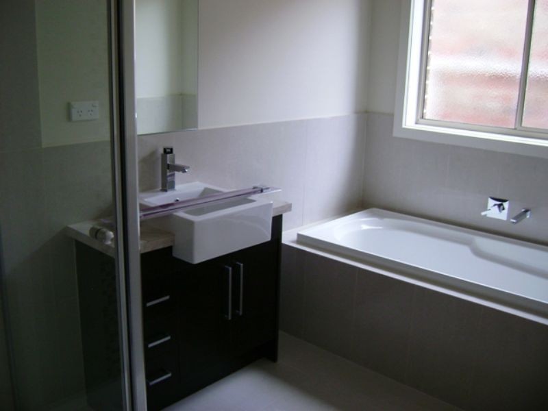 2/24-26 Broadmeadows Road, Tullamarine VIC 3043