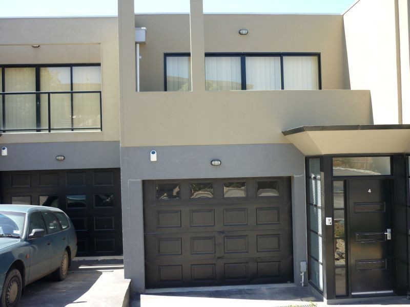 4/2a Scurrah Court, Keilor East VIC 3033