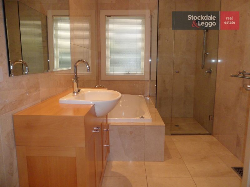 71 Napier Crescent, Essendon VIC 3040