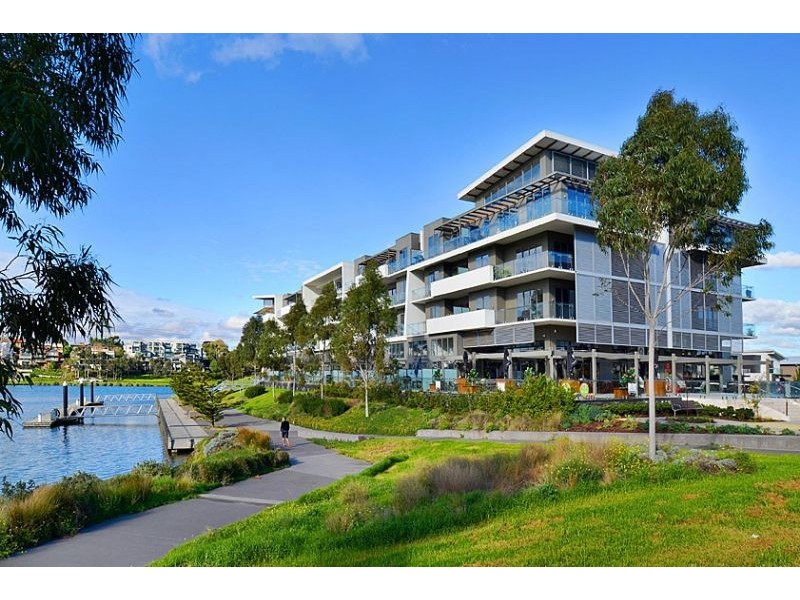 304/55 Cumberland Drive, Maribyrnong VIC 3032