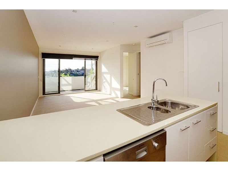 304/55 Cumberland Drive, Maribyrnong VIC 3032