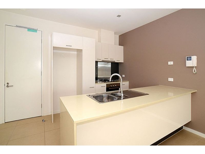 304/55 Cumberland Drive, Maribyrnong VIC 3032