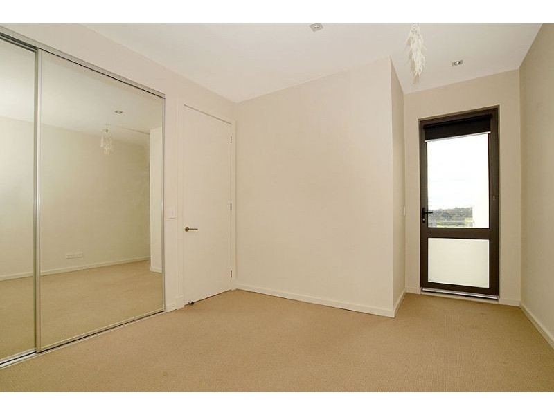 304/55 Cumberland Drive, Maribyrnong VIC 3032