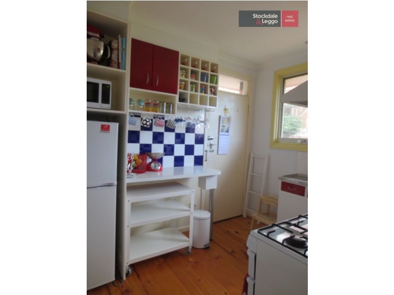 2/6 Lincoln Road, Essendon VIC 3040