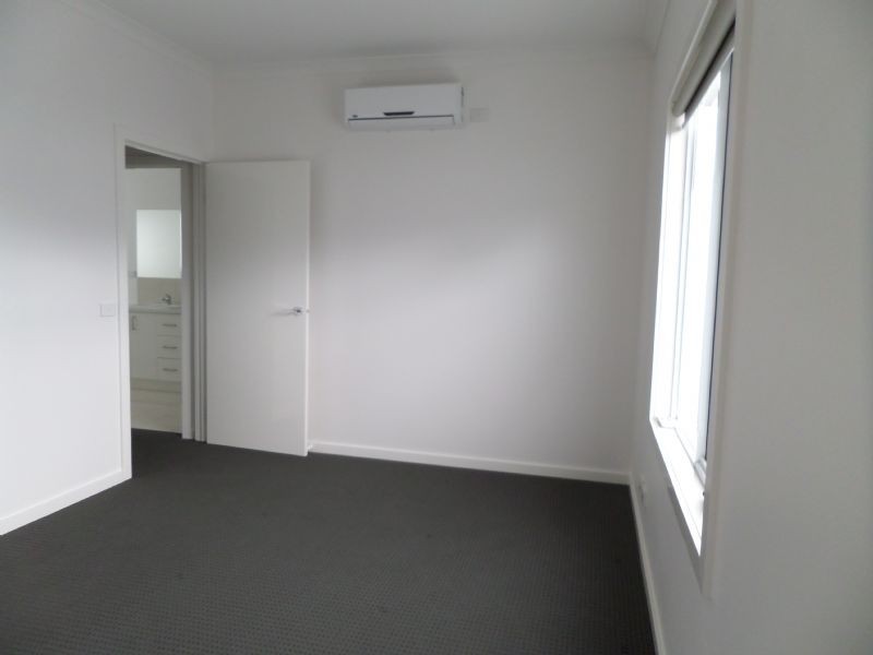 1/210 Melrose Drive, Tullamarine VIC 3043