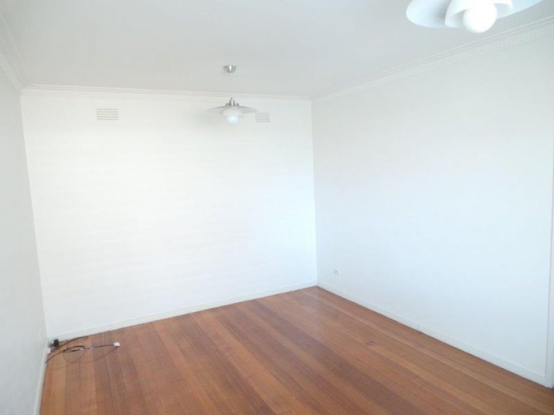 2/68 Ardmillan Road, Moonee Ponds VIC 3039