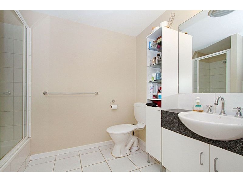 22/17-19 Ascot Vale Road, Flemington VIC 3031