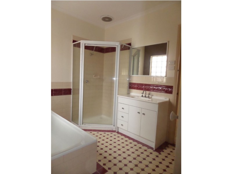 2/130 Dean Street, Moonee Ponds VIC 3039